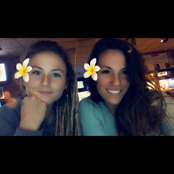 Meet your Posher, Casey - Picture 2 of 6